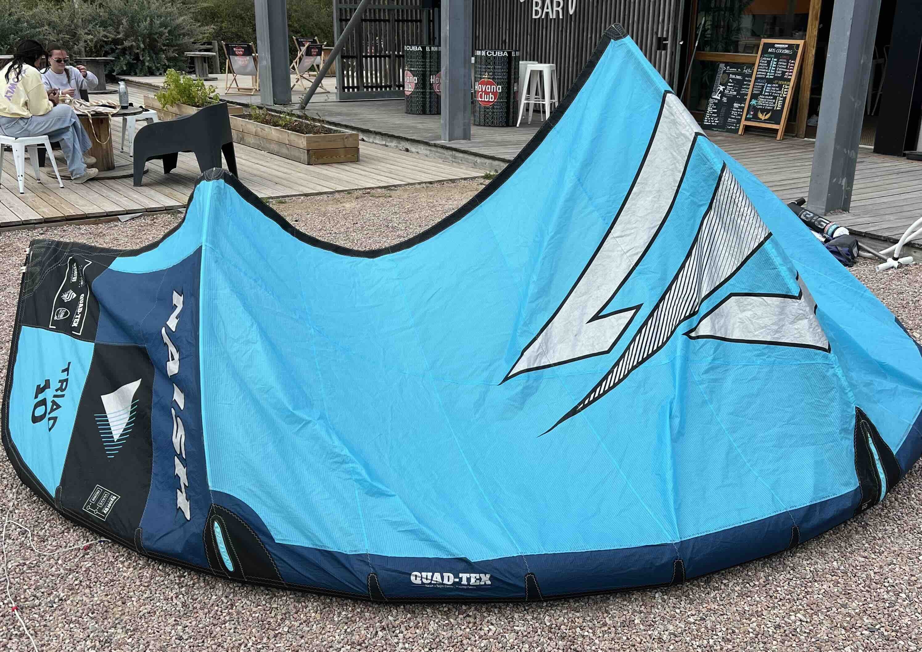 Aile Naish Triad 2024