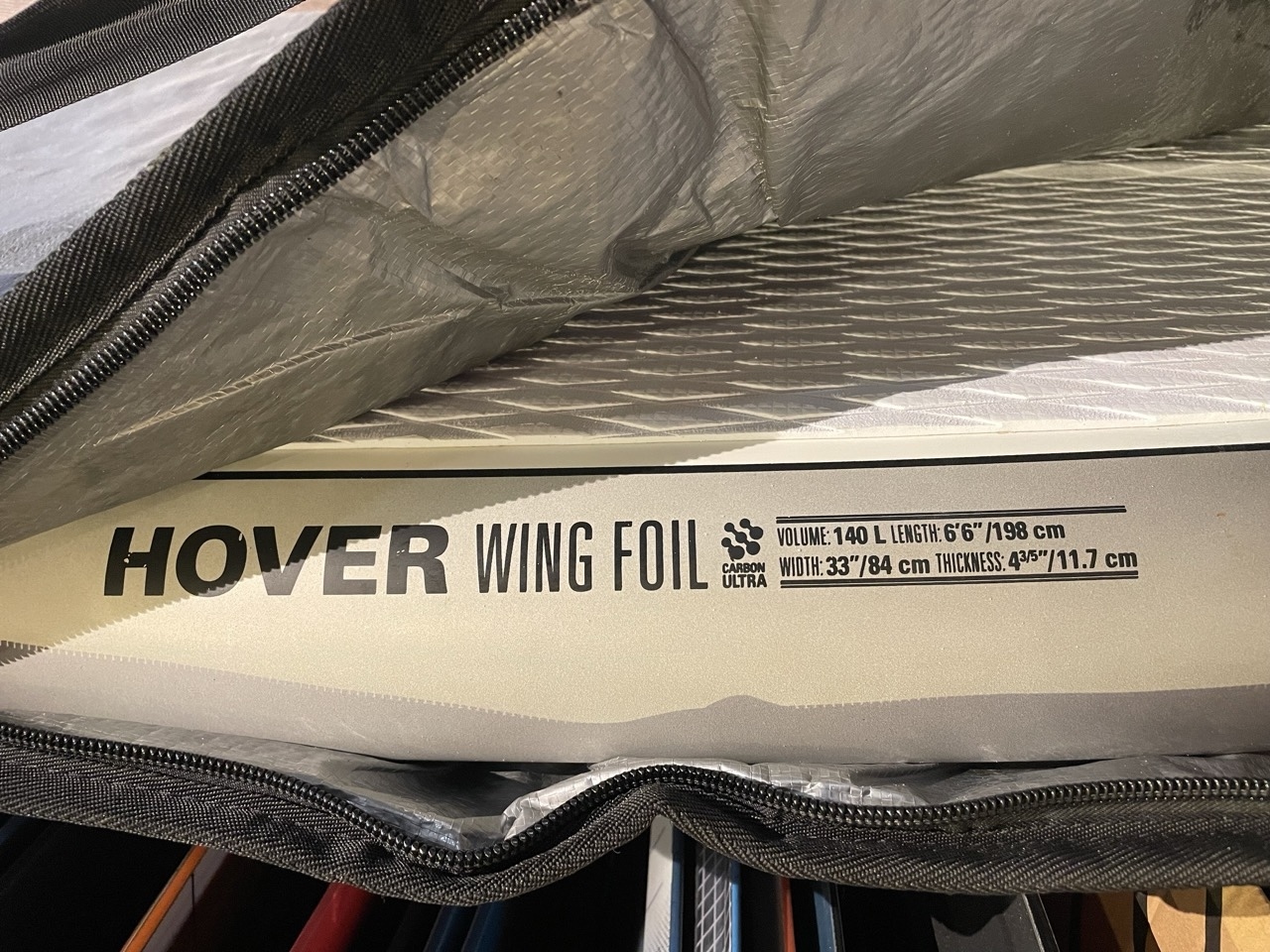 Planche Wingfoil Naish Hover Ultra Carbon 140L