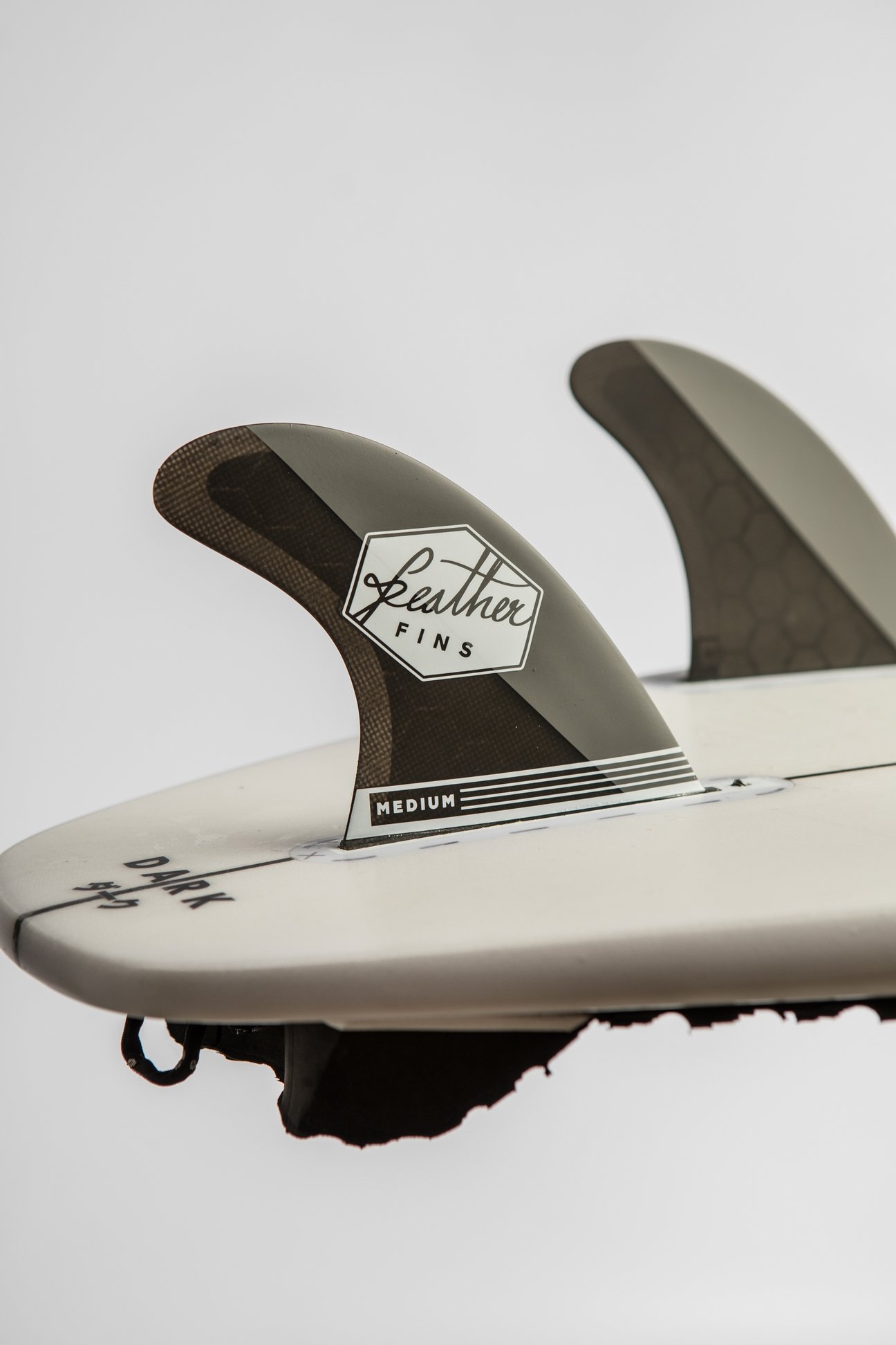 Feather Fins ULTRALIGHT CARBON GREY. SINGLE TAB Feather Fins ULTRALIGHT CARBON GREY. SINGLE TAB